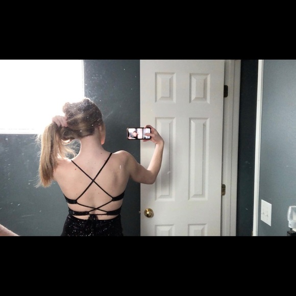 💥PROM DRESS💥 - Picture 3 of 3